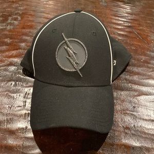 New Era DC comics Zoom cap medium - large